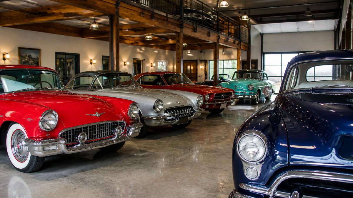 Best Ways to Display Classic Cars: A 2026 Guide
