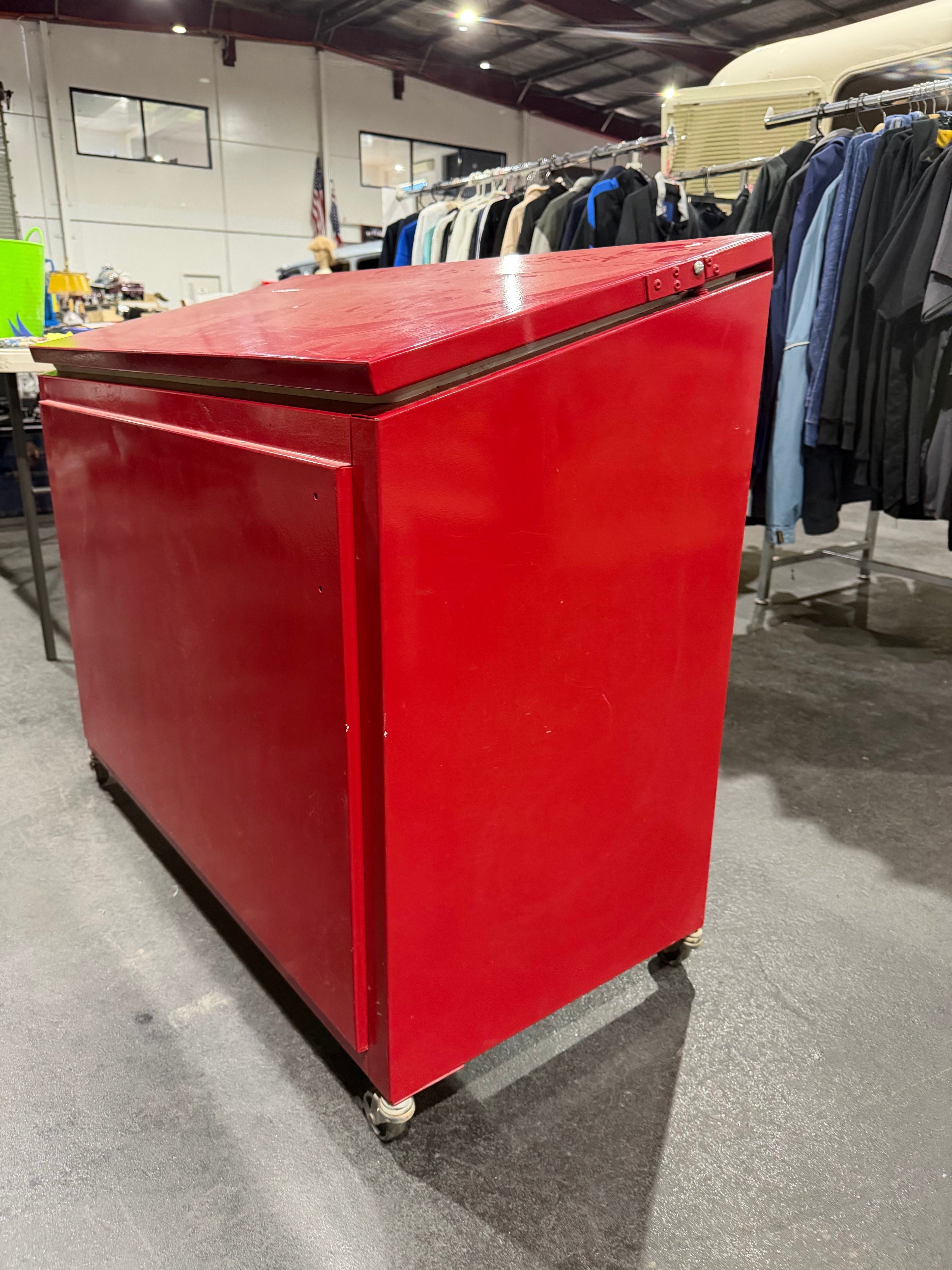 Extra Large Cooler Box Brand New