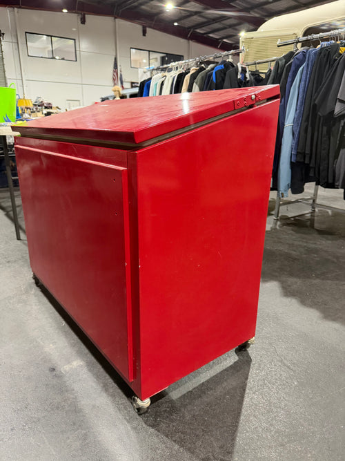 Extra Large Cooler Box Brand New