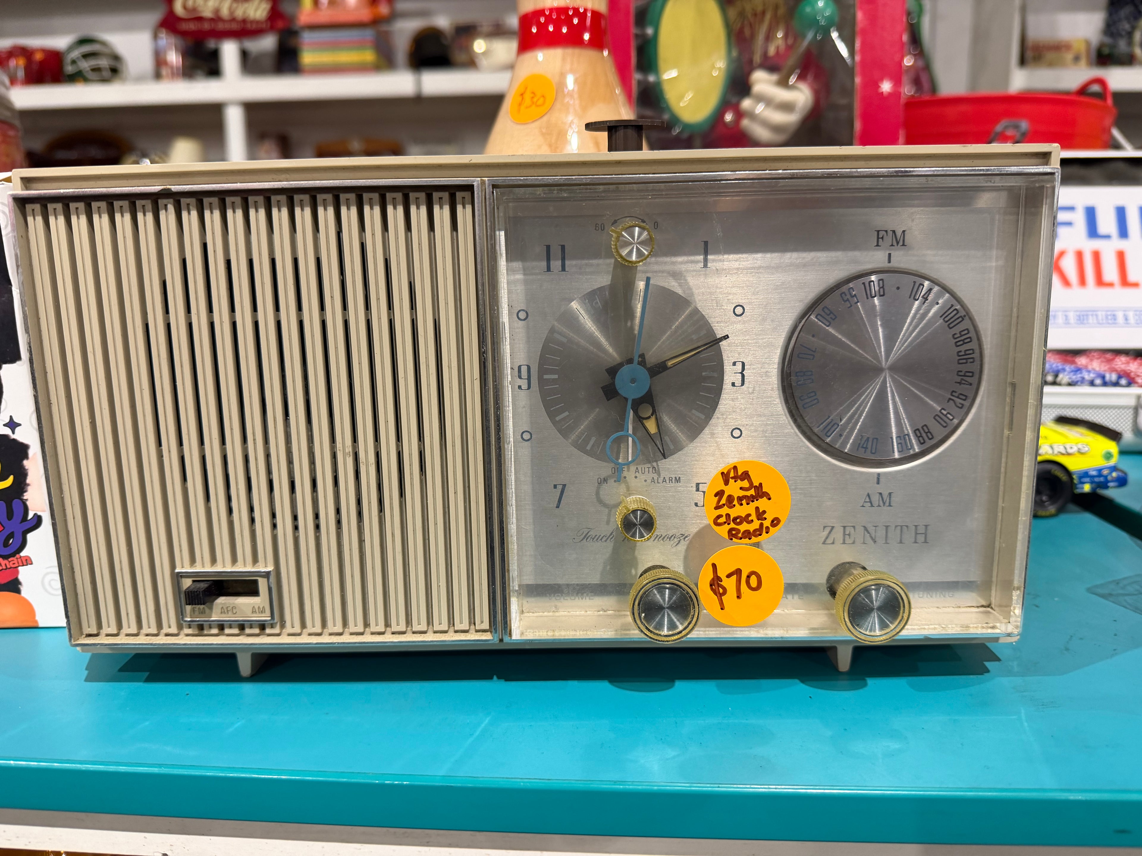 Vintage Zenith Clock Radio