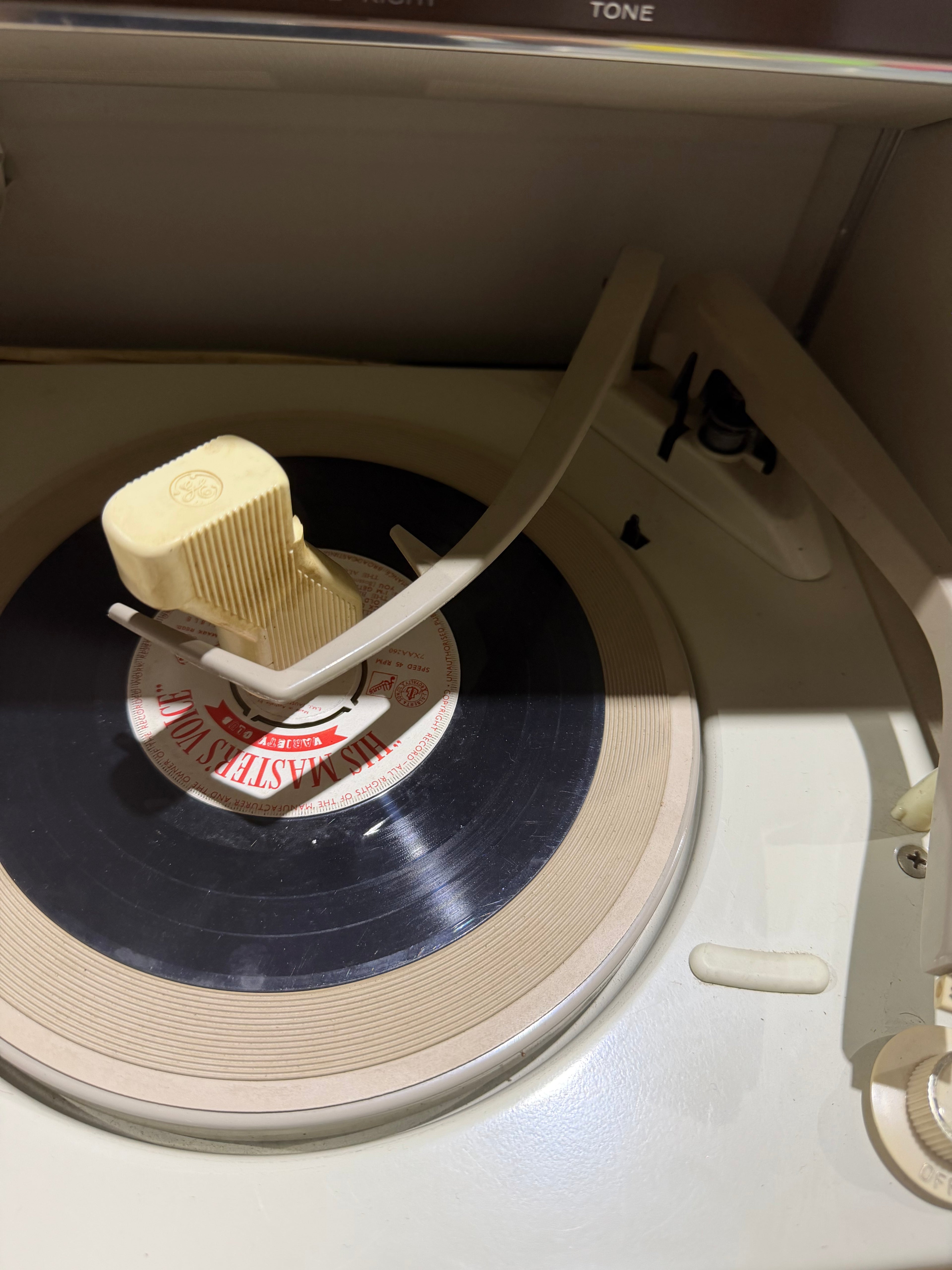 Vintage Stereophonic Trimline Record Player